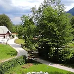 דירה Apartments Lake Bohinj בוהין