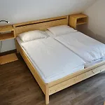 Apartments Lake Bohinj * בוהין